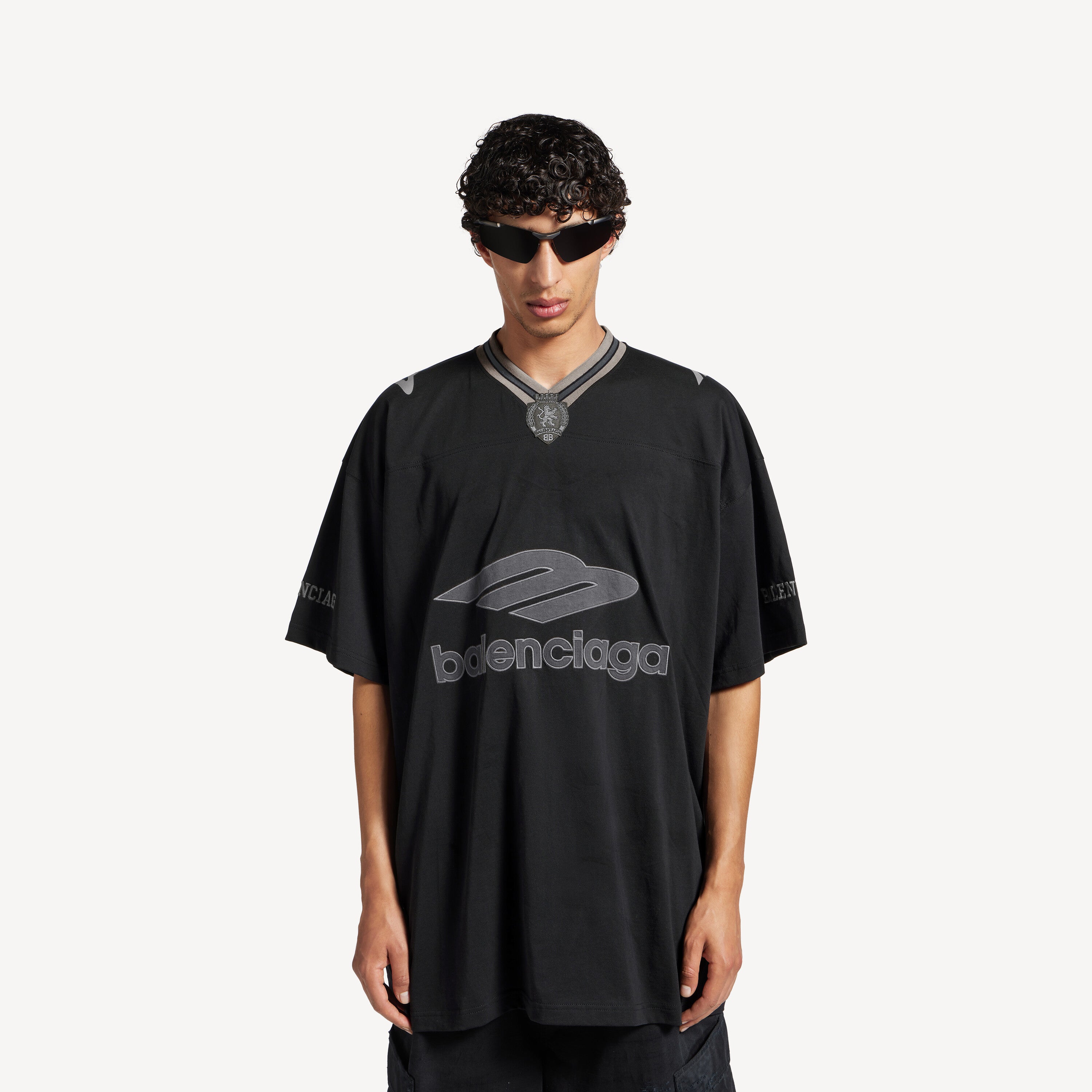 BALENCIAGA - V Neck Oversized Tshirt American Black – Anrosa Store